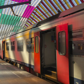 Daniel Buren à la Gare des Guillemins -->15/10